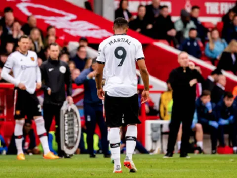 Thắng Forest, Ten Hag biết ba cầu thủ cần thanh lý