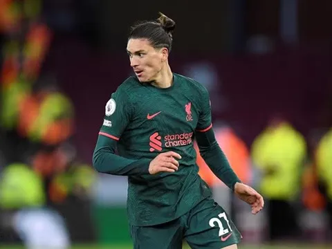 Darwin Nunez làm gợi nhớ đến bản hợp đồng 'flop' của Chelsea