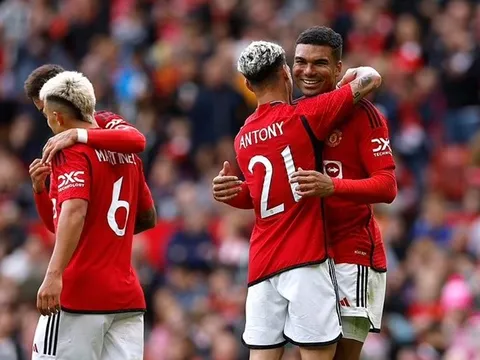 "Tôi rất ngạc nhiên khi Arsenal chiêu mộ cậu ấy"