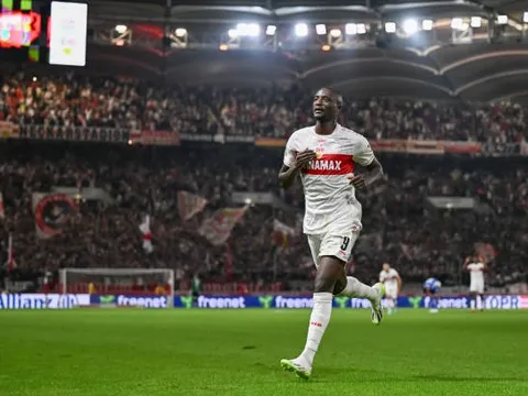 10 bàn/5 trận, "siêu pháo" Bundesliga làm lu mờ cả Harry Kane