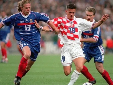 10 cầu thủ buộc phải giải nghệ sớm: Aguero, Ashton, Petit…