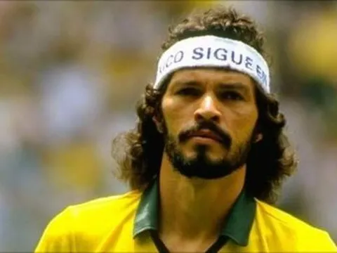 10 năm ngày mất Socrates - Nhà hiền triết của thế giới bóng đá