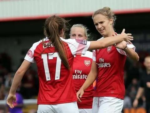 Ghi bàn sau 13 tháng, huyền thoại Arsenal lên tiếng