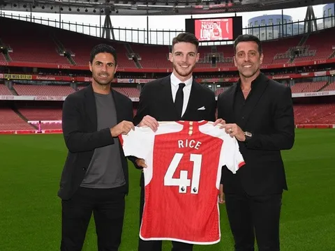 Siêu tiền vệ giúp Arsenal 'hóa rồng' tại Premier League