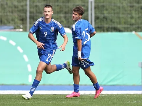 Milan gọi tiền đạo 15 tuổi đấu với Fiorentina