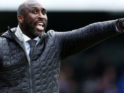 Sol Campbell chỉ ra điểm yếu chí mạng của Arsenal