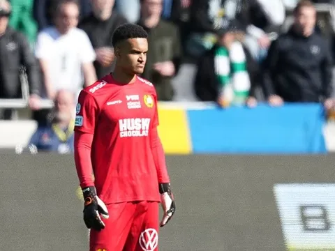 Van Dijk đệ nhị - Sepp van den Berg