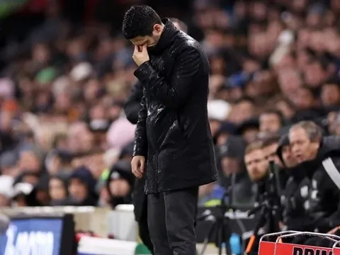 Cơn cùng quẫn của huấn luyện viên Mikel Arteta