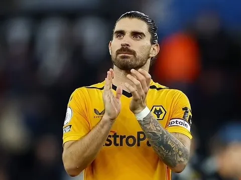 Liverpool nhận cú giáng từ M.U trong thương vụ 60 triệu bảng