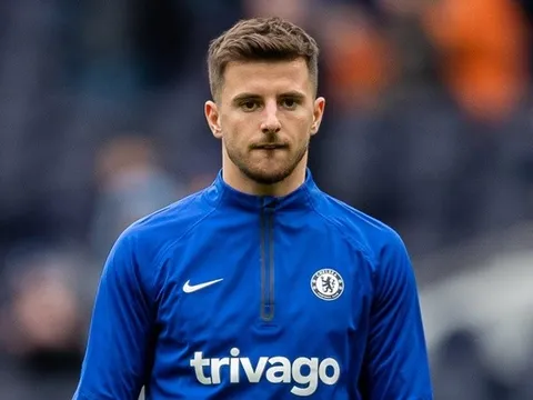 Pochettino cần một phép màu để giữ chân Mount