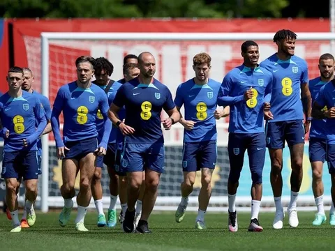 Luis Enrique mất hết niềm tin vào cặp tiền đạo 170 triệu euro