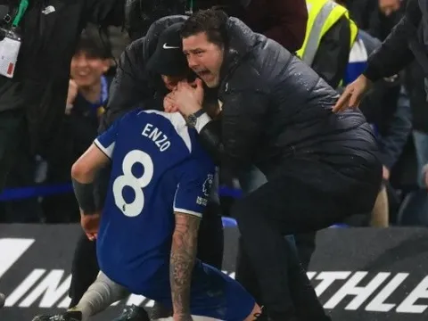 Thay vì sa thải, Chelsea nên hỗ trợ Pochettino