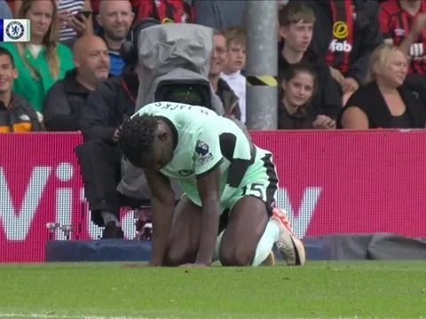 Hòa Bournemouth, Chelsea nhận thống kê tồi tệ