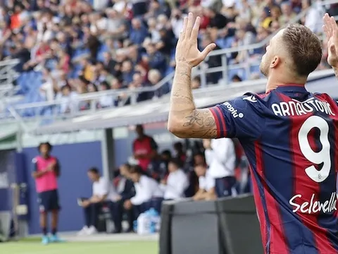 "Man United đã cố gắng ký hợp đồng với tôi nhiều lần"