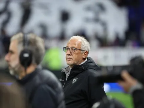 Thêm 1 HLV sắp mất việc ở Ligue 1