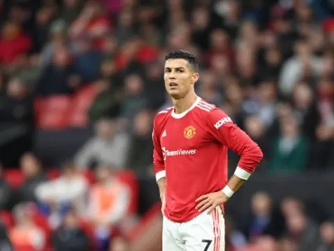 "Ronaldo chỉ có thể nhăn mặt"