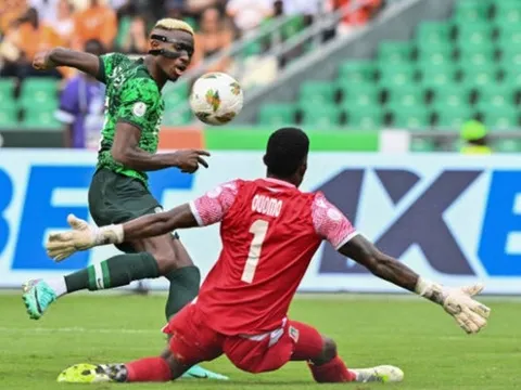 Osimhen nổ súng, Nigeria vẫn chia điểm ngày mở màn