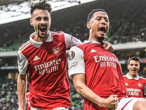 Người thắng kẻ thua sau trận Sporting 2-2 Arsenal