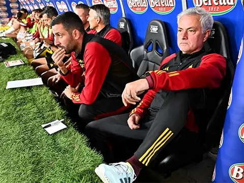 Mourinho: "Roma thực sự bị thiệt thòi"