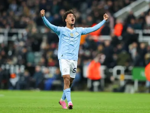Oscar Bobb - Báu vật của Pep Guardiola