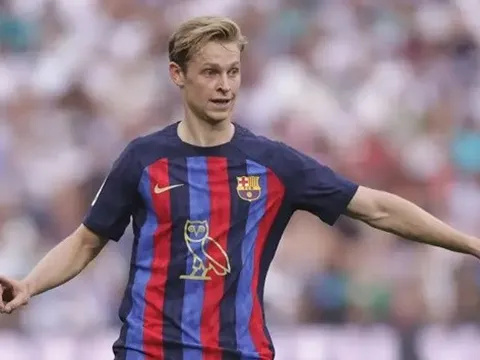 Barca khủng hoảng dây chuyền, M.U sáng cửa đón De Jong
