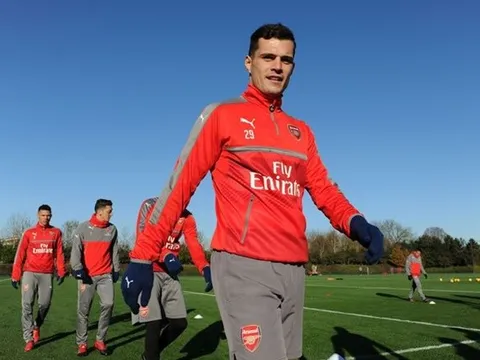 Sự nghiệp của Xhaka tại Arsenal: Bị la ó, tước băng đội trưởng và hóa người hùng