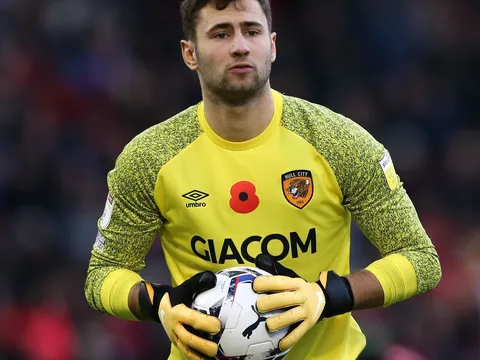 Thủ môn triển vọng của Chelsea tỏa sáng ngay trận ra mắt Championship