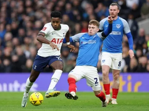 M.U chốt trung vệ mới, kém vụ Maguire 4 triệu bảng