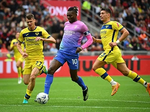 Arsenal là vị cứu tinh của Premier League