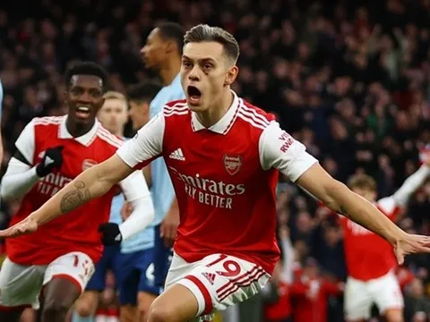 Pep xuất sắc nhưng vẫn kém xa Ferguson vĩ đại