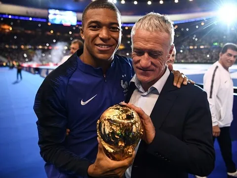 HLV Deschamps “hướng dẫn” Luis Enrique cách sử dụng Kylian Mbappe