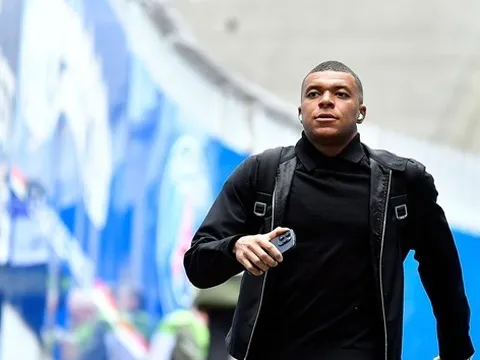 Tương lai của Mbappe: Real tái quan tâm, PSG lo sốt vó