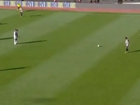 Chuyên gia 'tròn mắt' với ngôi sao quái vật của Liverpool