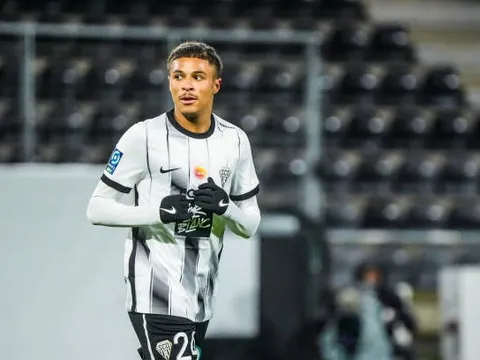 Arsenal theo đuổi cầu thủ tuổi teen người Pháp