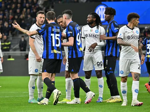 Acerbi chứng minh khẩu hiệu chống phân biệt chủng tộc chỉ là nói suông