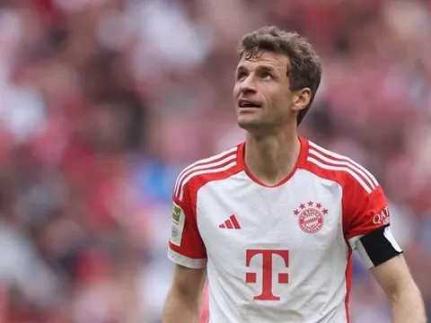 Sếp lớn Bayern lên tiếng về tương lai của Thomas Muller