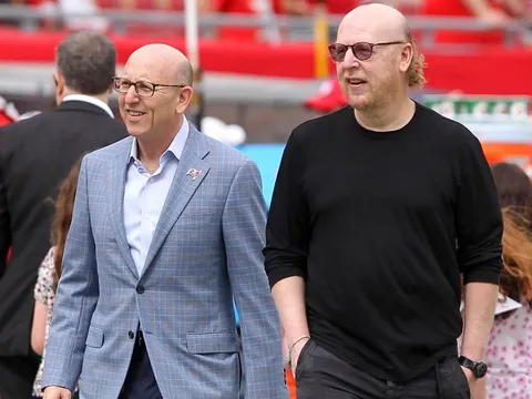Nhà Glazer tuyên bố cực gắt về việc bán Man Utd