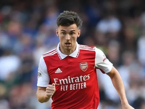 Arsenal ra giá bán Tierney cho Newcastle