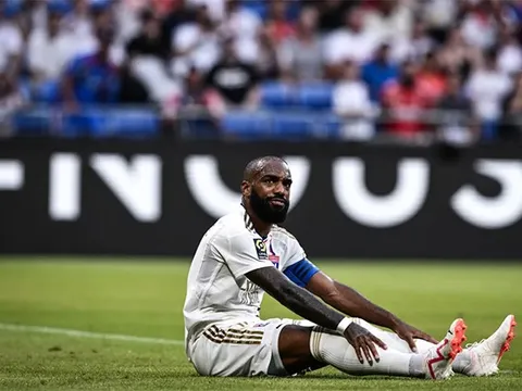 Lyon cân nhắc bán Lacazette và Tolisso trong tháng 1/2024