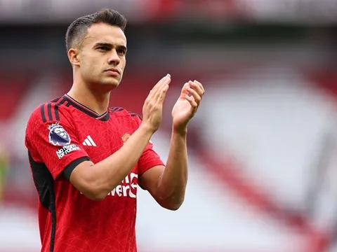 Reguilon lên tiếng sau khi bị M.U trả về "nơi sản xuất"