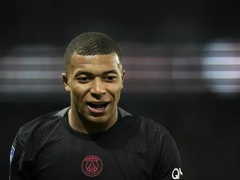 Messi không thay đổi được thái độ của Mbappe