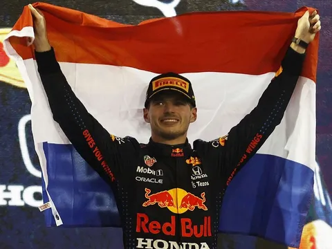 Dàn sao bóng đá phát cuồng về chặng đua cuối F1