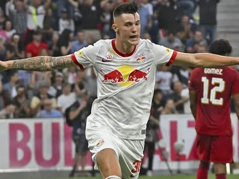 AC Milan nhảy vào cuộc đua giành tiền đạo hàng đầu Bundesliga