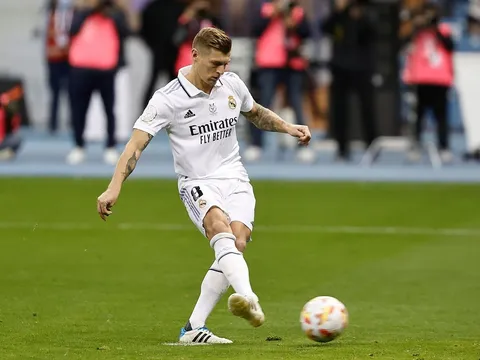 'Gừng càng già càng cay' như Kroos