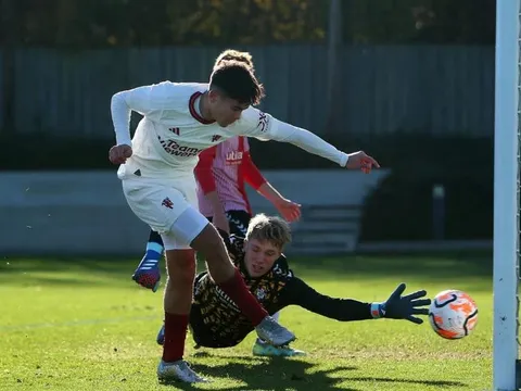 Ten Hag gọi 'Aguero mới' thay Hojlund