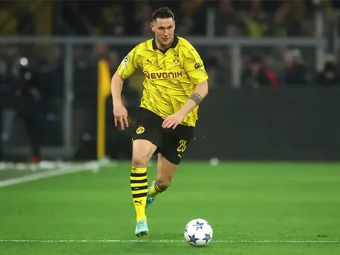 Tại sao Sule mắc kẹt trên băng ghế dự bị tại Dortmund?