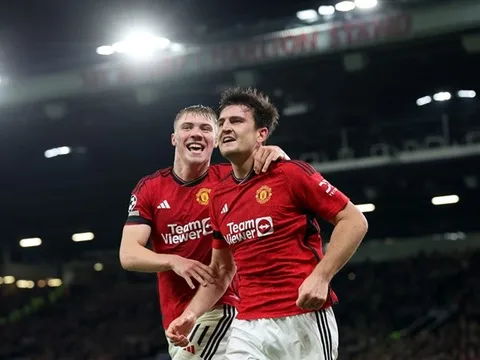 "Ten Hag nợ Maguire một lời xin lỗi"