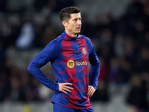 Robert Lewandowski thừa nhận phong độ sa sút