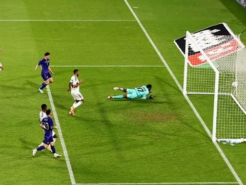 "Man Utd đang tỏ ra bối rối ở khu vực giữa sân"