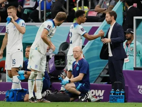 Ký ức đáng quên của Varane trước tuyển Anh